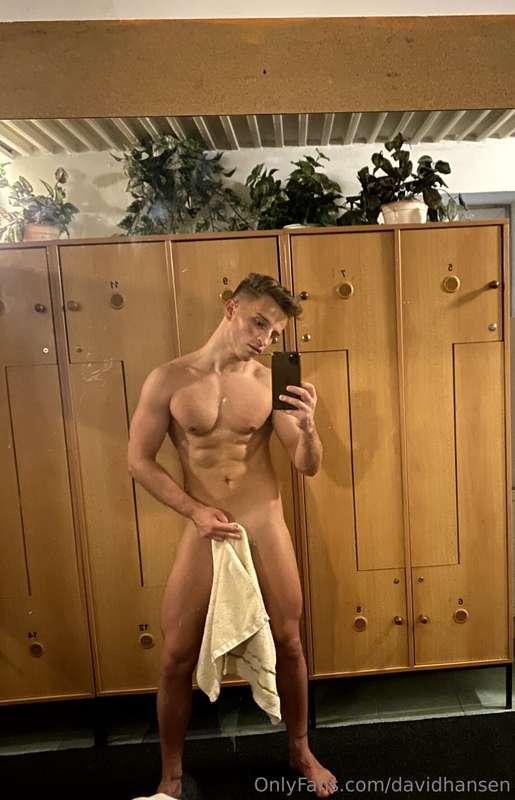 Get down on your knees and ravage my dick with your mouth.🥵😉..