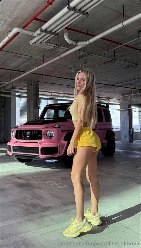 Jump in the car, let's go for a ride😏