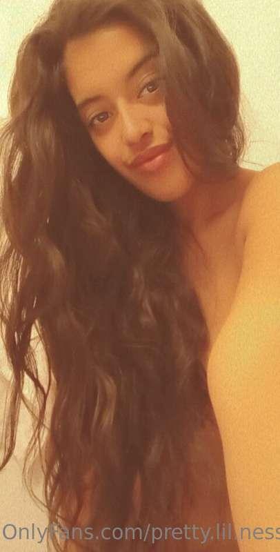 It's a nude but you can't see cause I got long hair 😂❤️💋
