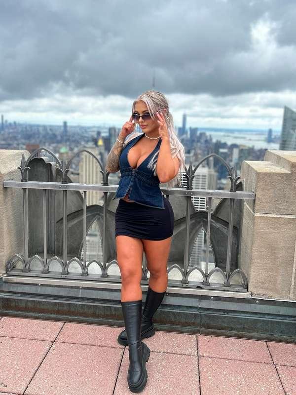 Could I get on top of you?

$5- Yes please 🥺
$10- Ride me ha..