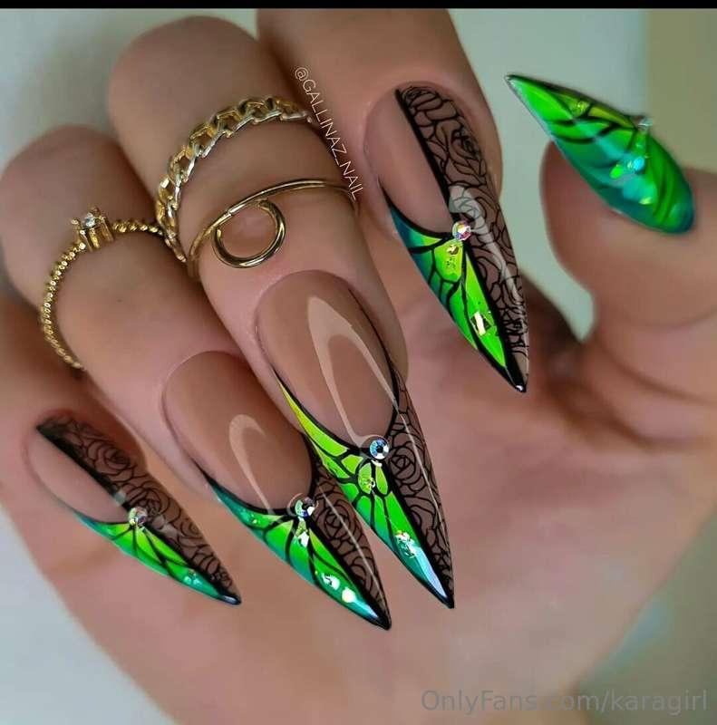 If these get paid for by tonight I'll drop a free fully nude..
