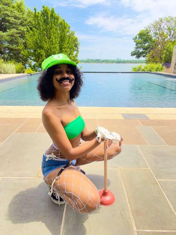 💚 Need your pipe cleared 😛? (the sun kinda ruined these but ..