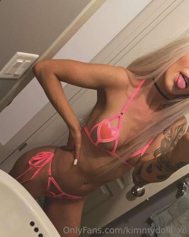 Do you like me in pink ? 🥵