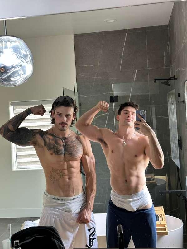 Just two dudes💪🏼💪🏼
(Check dm’s)