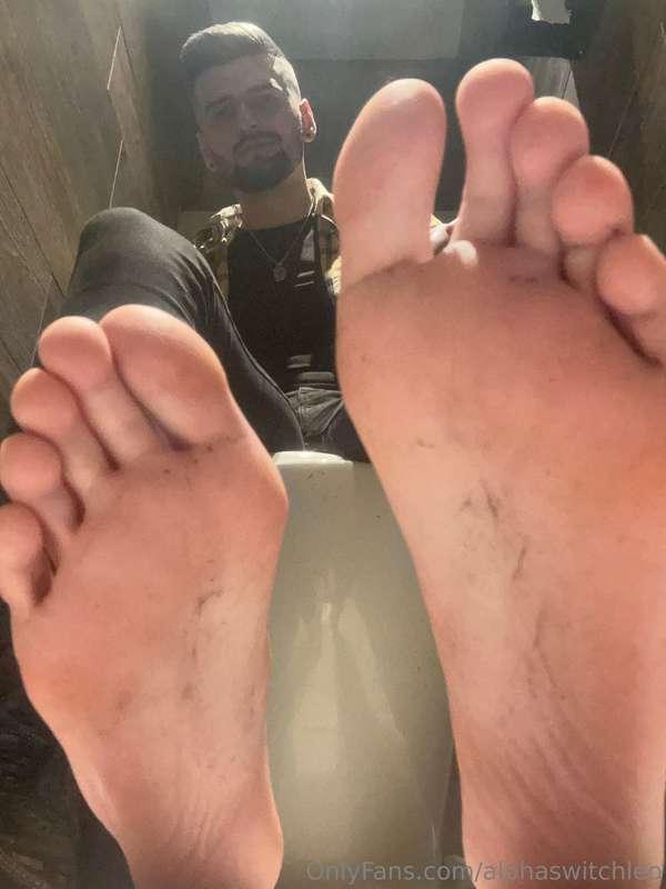 Lick my socks loser your dinner is served 😈