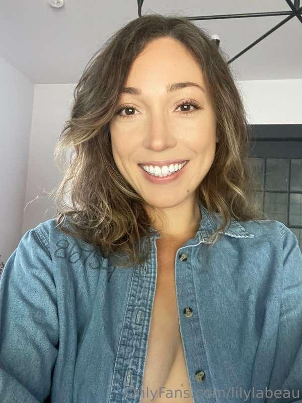 What kind of fetish content do you think I'm shooting?