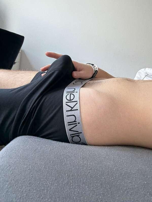 dm me if you want to see how i’m playing with this dick ✊🍆