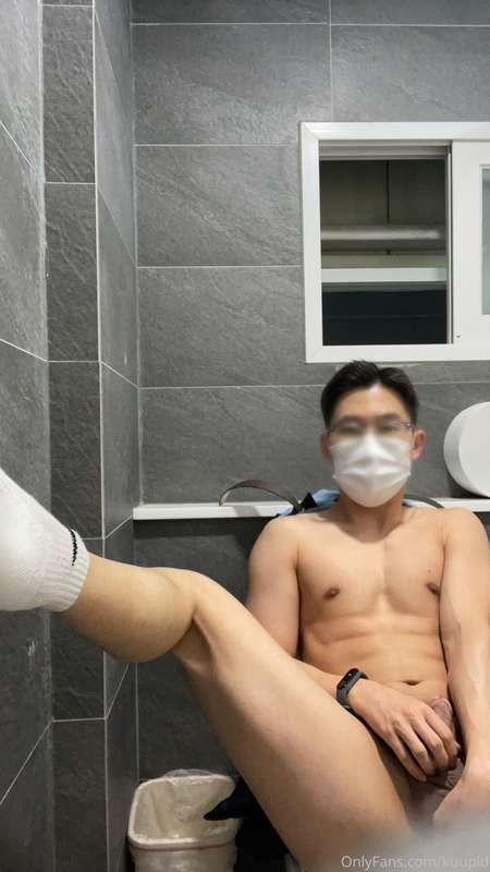 Wish I had an office husband to fuck me when I am too horny ..