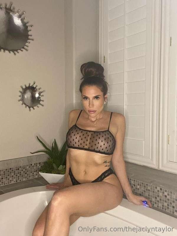 Let’s get wet 💦