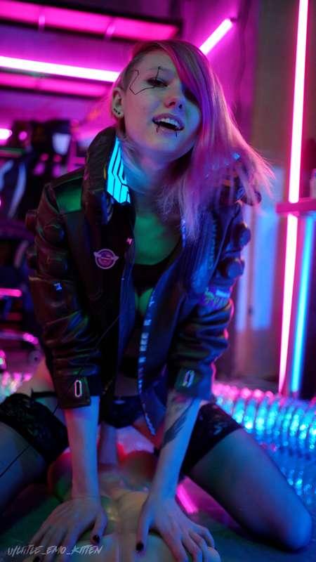 some stills from my new solo video!! dropping sometime this ..