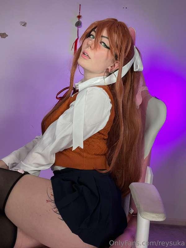 which cosplay would you like me to wear so you can fuck me t..