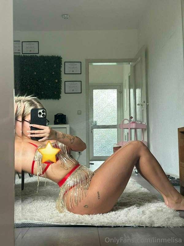 Am I sexy in this red lingerie? 🥵🔥