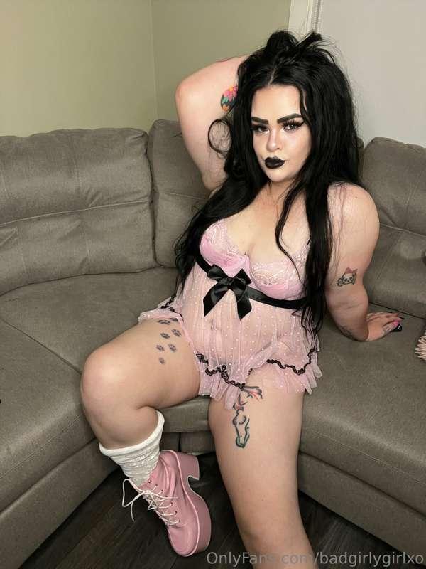 🩷🖤 Once this posts hits 69 likes - I’ll post a new full vide..