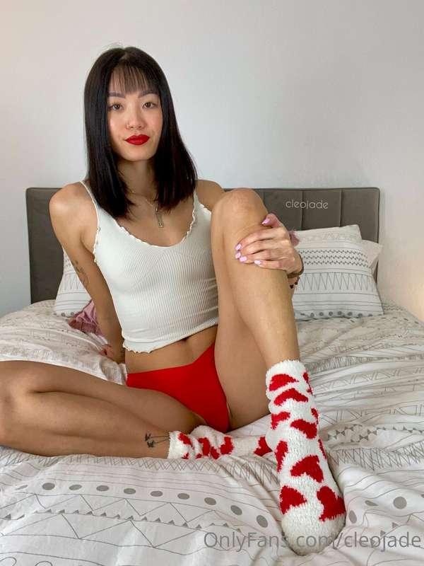 Happy Valentine’s Day babes ♥️ 

Brand new Foot JOI will be ..