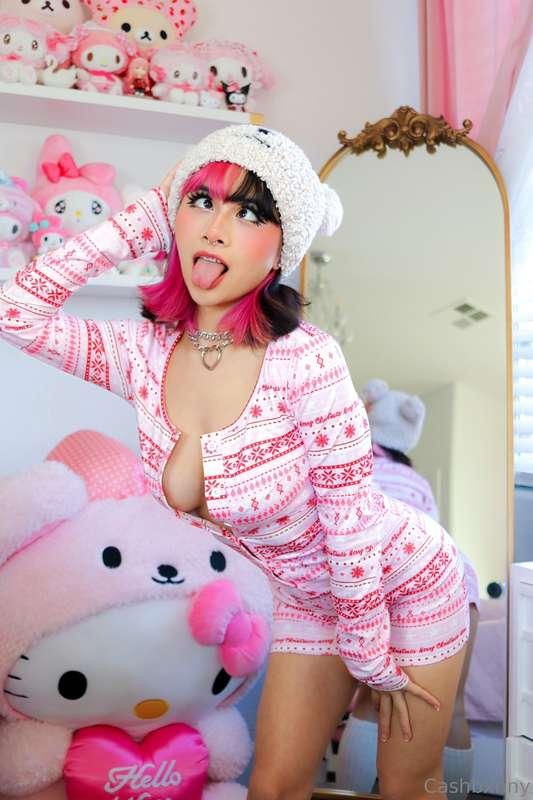 Does ahegao make you twitch? 