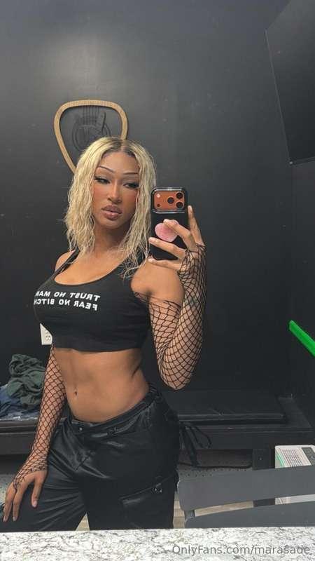 i want you staring at me longer 👀