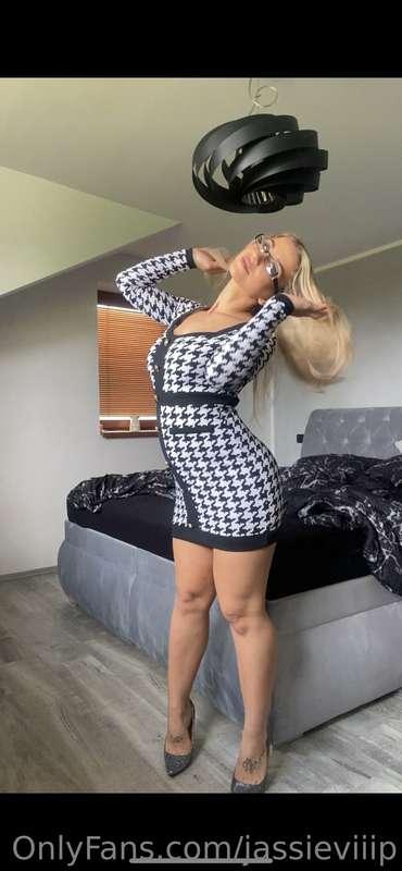 Does this dress looks good on me?😜😍