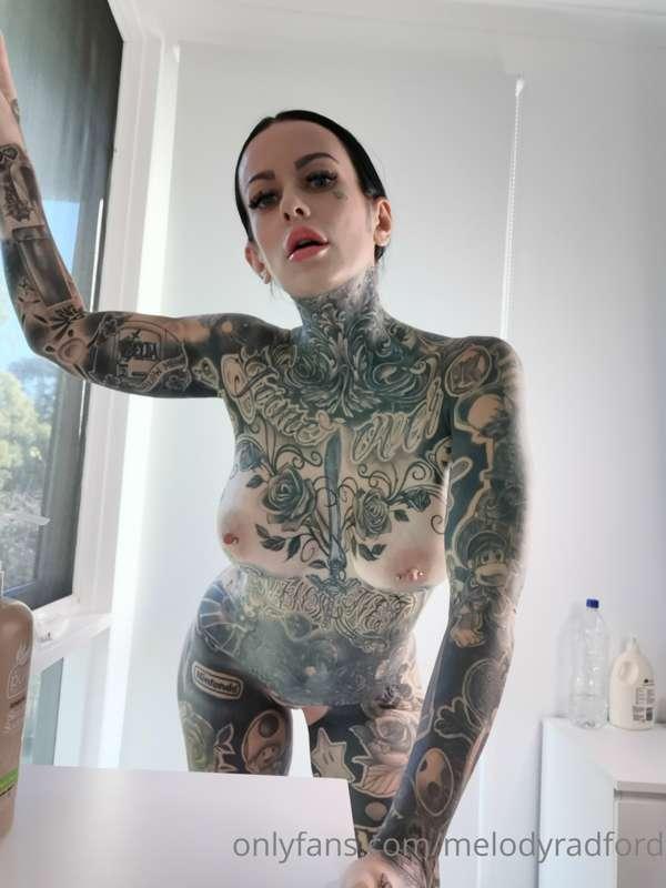 Hot nudes begging for you to fuck me 😈