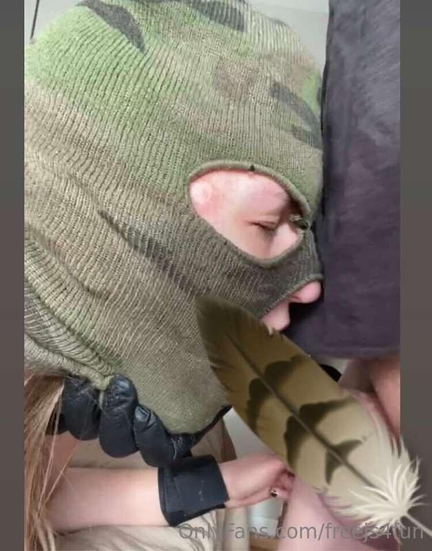 BJ 🥵💦🍆 let us know if you wanna see more..  you can dm us or..