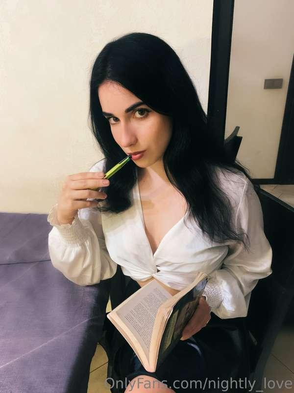 Were you a good student? Text me that in the DM😈