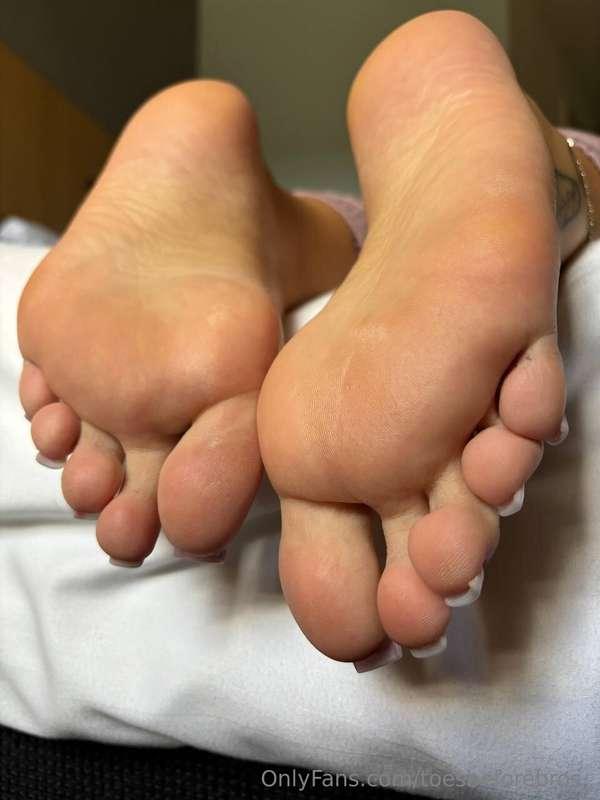 toesbeforebros_ image #12