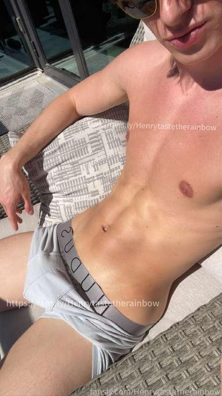henrytastetherainbow image #0
