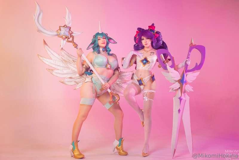 Your Star Guardians are here ✨ 💜 @camichan as Gwen💙 Me as So..