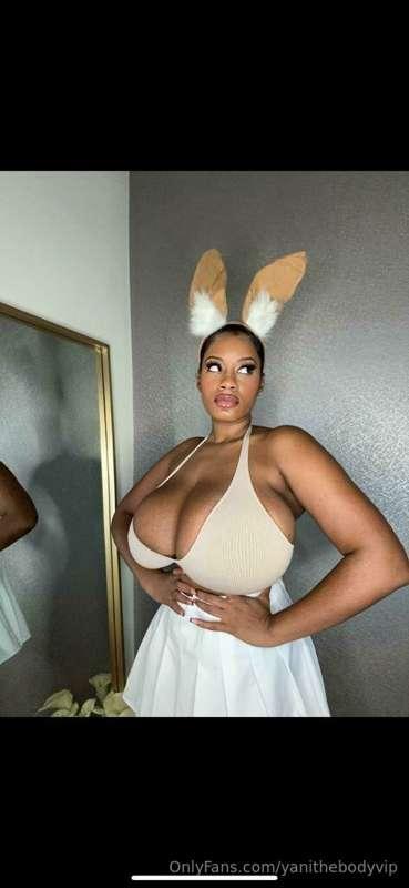 ALL-NEW VIDEO🩷🩷BOUNCING BIG BOOB BUNNY-NOW IN YOUR INBOXES🩷🩷