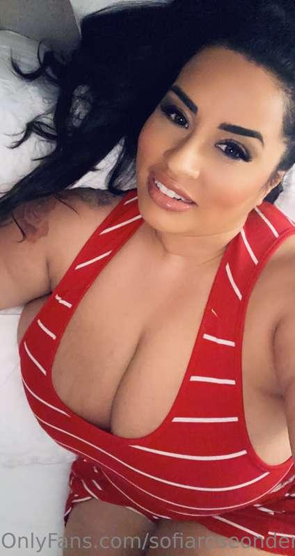 Unleash your inner fantasy with this red dress 💋