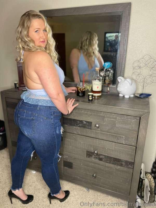 Way back Wednesday to this sexy outfit ❤️