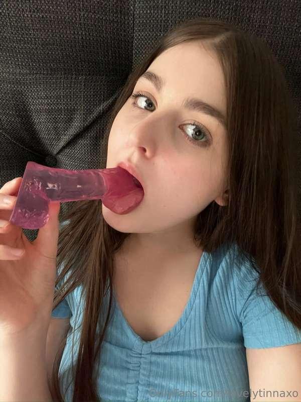 👅