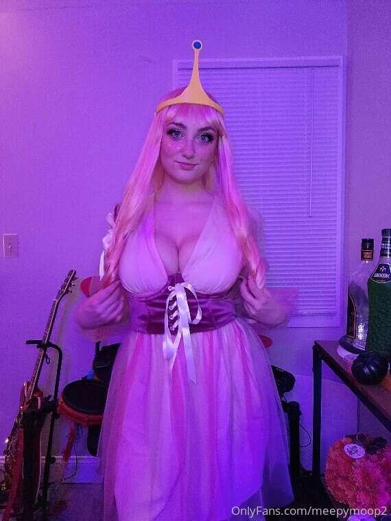 big tittie princess bubblegum 🍭💕