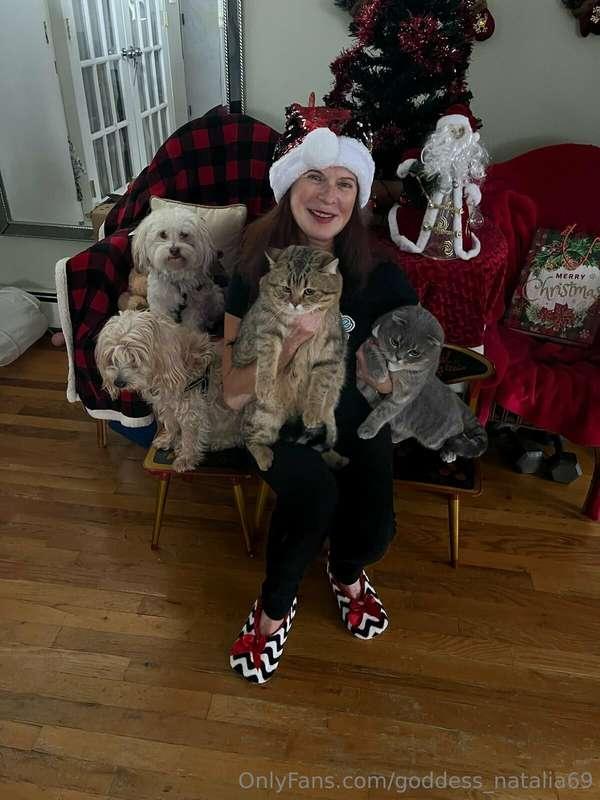 I get all 4 in together 🎄🤶⛄️ Merry Christmas 😘