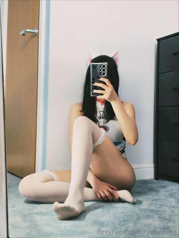 feet-of-me image #1