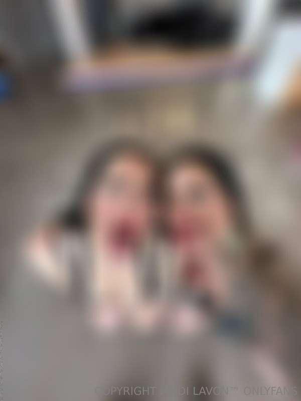 Grab up this mini set to get some POV AHEGAO of me and @itsi..