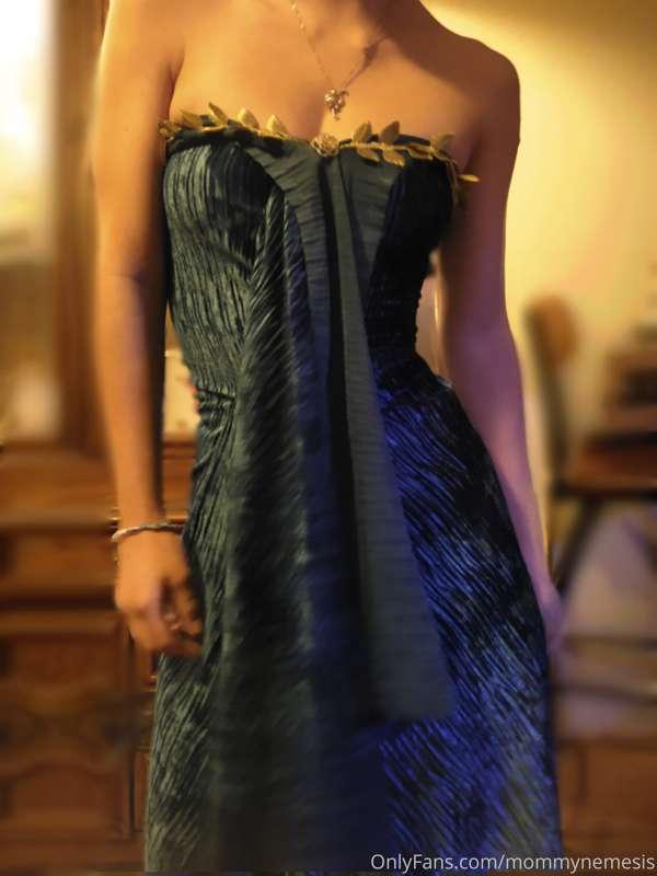 How do y'all like the dress I sewed?
