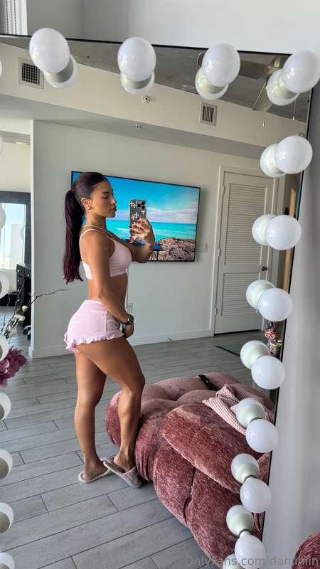 Spoiler alert: I like short shorts 👀