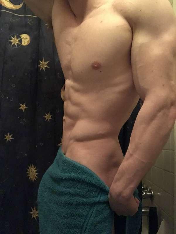 Shower time ;) does this deserve a tip😏
