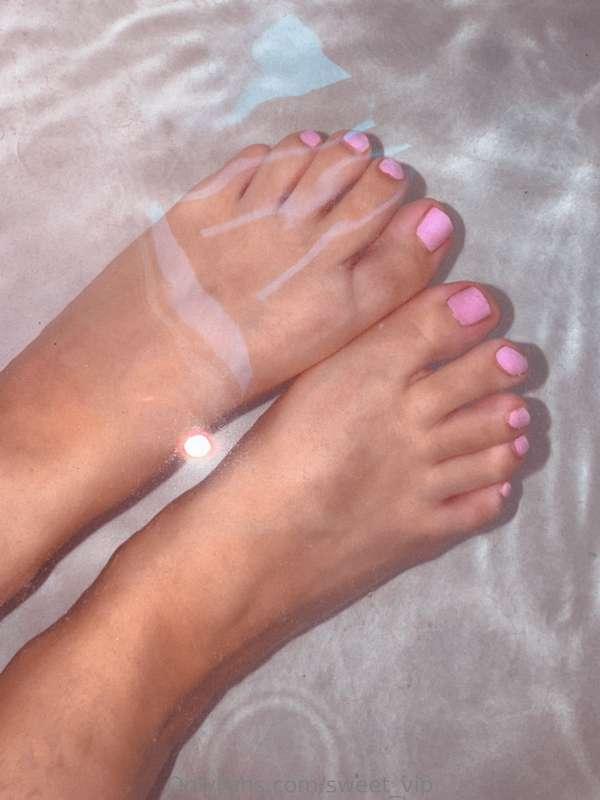 Splashy 🦶🏼💓