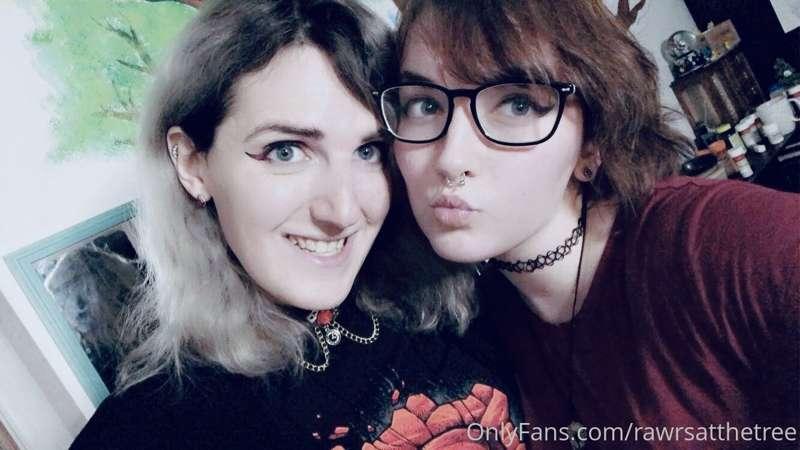 Hey everybody just wanted to shamelessly show off my adorabl..