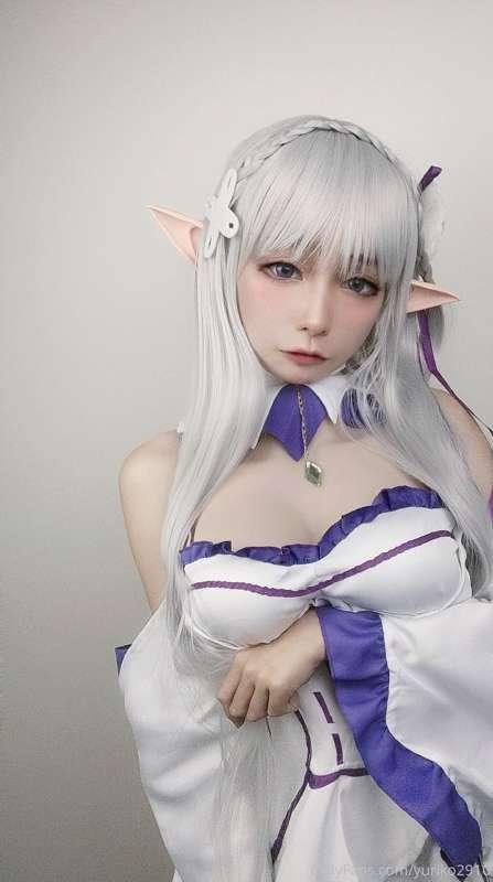 Morning (･ัω･ั) i have to work on the weekend too... So bore..