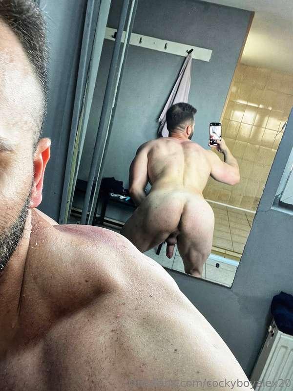What you want do to this ass?😈🔥