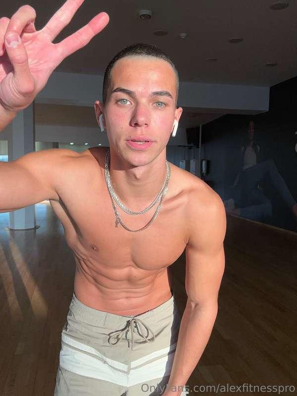 👋