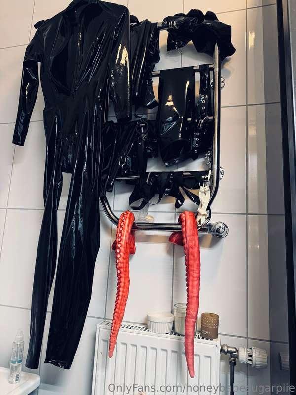 My bathroom 🤣🤣🐙🐙