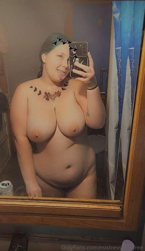 😘😘My page is completely naked and completely FREE!!!!❤️add m..