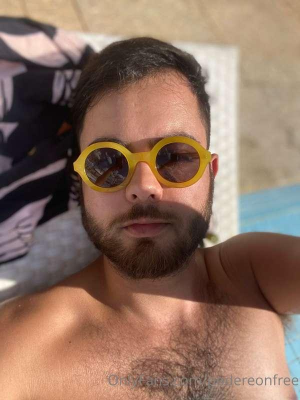 Hoje foi só sol e água fresca

For the day it was only sun a..