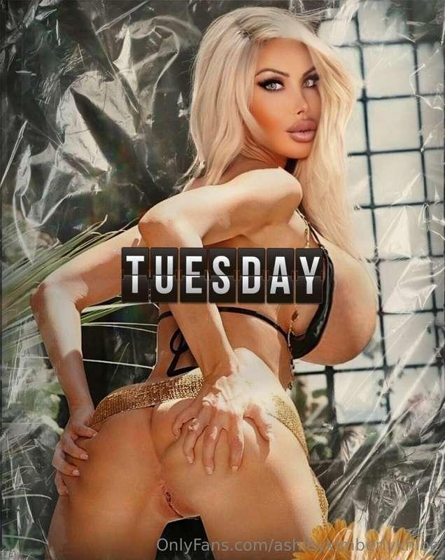 Happy tuesday 💋 🥰 ❤️ 💋 🥰 ❤️ 💋 🥰 ❤️