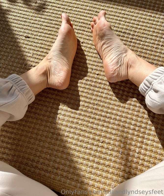 Warming up my 🦶🏻🦶🏻☀️