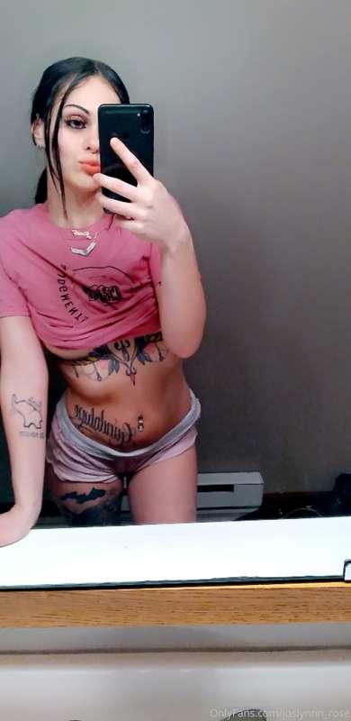 joslynnn_rose image #0