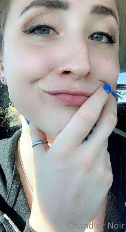 Good mood today! Making your customs 🤩